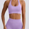 Sujetador deportivo Define Luxe con cuello halter en lila