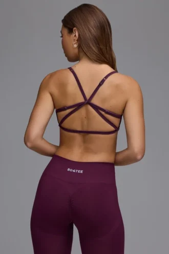 Sujetador deportivo Define Luxe Multiway con espalda abierta en color Grape