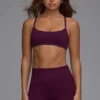 Sujetador deportivo Define Luxe Multiway con espalda abierta en color Grape