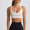 Sujetador deportivo sin costuras Super Sculpt con espalda cruzada en blanco