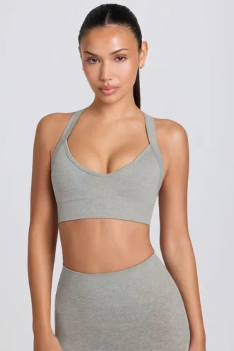 Sujetador deportivo sin costuras Super Sculpt con tirantes cruzados en gris jaspeado