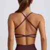 Sujetador deportivo sin costuras y sin espalda Super Sculpt en color burdeos