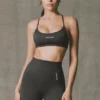 Sujetador deportivo sin costuras y sin espalda Super Sculpt en color ceniza