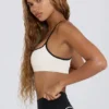 Sujetador deportivo Soft Active con cuello corazón en blanco