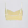 Sujetador deportivo Soft Active con cuello corazón y contraste en amarillo suave