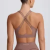 Sujetador deportivo Soft Active con cuello en V en color Mocha