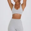 Sujetador deportivo Soft Active con cuello en V en gris
