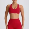 Sujetador deportivo Soft Active con cuello en V en rojo intenso