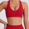 Sujetador deportivo Soft Active con cuello en V en rojo intenso