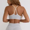 Sujetador deportivo Soft Active con escote corazón en gris