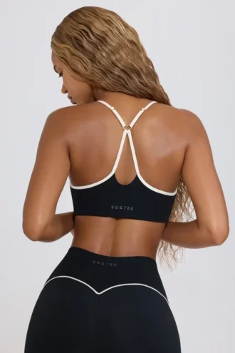 Sujetador deportivo Soft Active con escote corazón en negro