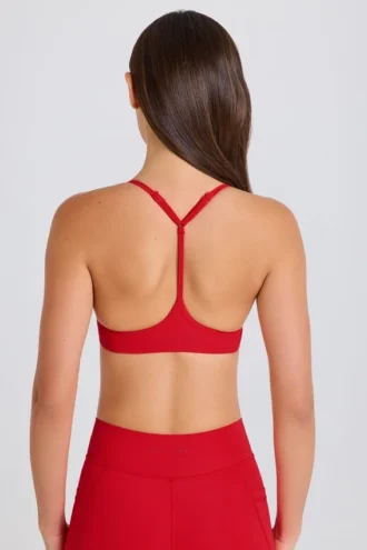 Sujetador deportivo Soft Active con espalda nadadora en rojo fresa