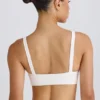 Sujetador deportivo Soft Active con ribete en contraste en blanco