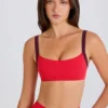Sujetador deportivo Soft Active con ribete en contraste en rojo fresa