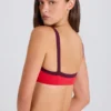 Sujetador deportivo Soft Active con ribete en contraste en rojo fresa