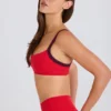 Sujetador deportivo Soft Active con ribete en contraste en rojo fresa