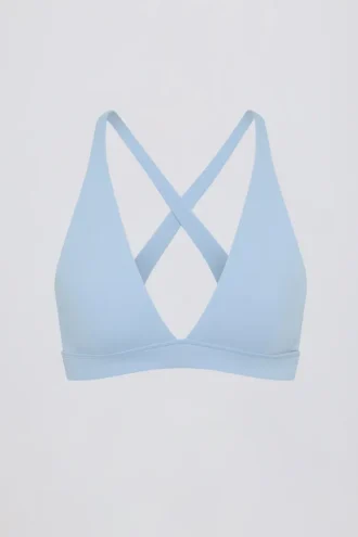 Sujetador deportivo Soft Active con tirantes cruzados en color Sky