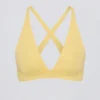 Sujetador deportivo Soft Active con tirantes cruzados en la espalda en color limón