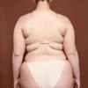 Bikini de tanga de malla suave Intimates en color beige