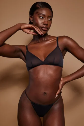 Bikini de tiras de malla suave Intimates en negro