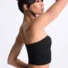 Top bandeau Edie con detalle retorcido en la parte delantera en negro