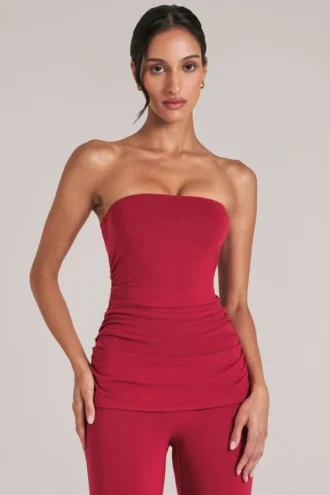 Top bandeau largo Leni en rojo cereza