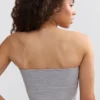 Top bandeau Soft Active con ribetes en contraste en gris jaspeado