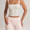 Top camisola de modal con cuello cuadrado de Lai en blanco