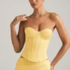 Top corsé con cordones Araminta en amarillo pastel