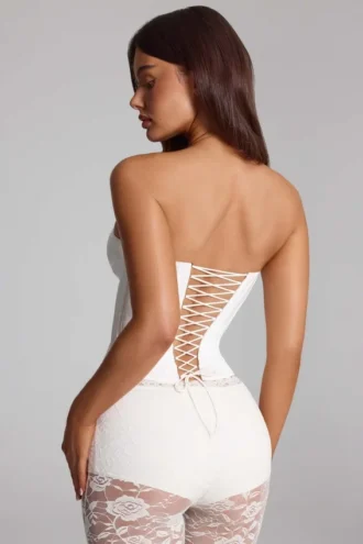 Top corsé con cordones Araminta en blanco