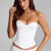 Top corsé con cordones Araminta en blanco
