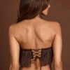 Top corto bandeau con flecos y cordones Bruma en marrón chocolate