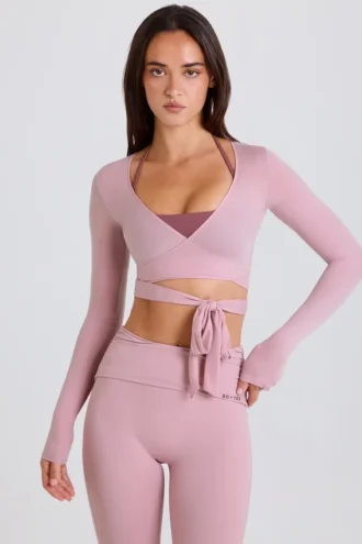 Top corto cruzado de jersey suave en malva