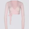 Top corto cruzado de jersey suave en rosa ballet
