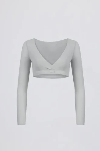 Top corto de jersey cepillado con cuello en V en gris niebla