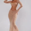 Top corto de manga larga con adornos transparentes Giulia en color almendra