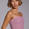Top corto sin tirantes con adornos Odetta en rosa claro