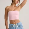 Top corto sin tirantes Verna de modal en rosa bebé