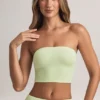Top corto sin tirantes Verna de modal en verde salvia