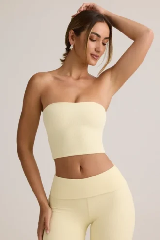Top corto sin tirantes Verna Modal en amarillo crema