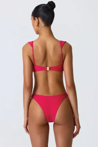 Braguitas de bikini atrevidas con adornos Volute en rosa frambuesa