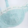 Top de bikini balconette con aros y bordado inglés Ravello en azul polvo