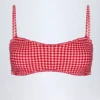 Top de bikini bandeau con volantes Portbou en cuadros rojos