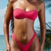 Braguitas de bikini de corte atrevido con fruncidos decorativos de Pacifico en rosa frambuesa