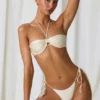 Top de bikini con aros y cuello halter Tahiti en blanco perla