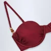 Top de bikini con aros y fruncidos adornado con abalorios Bruny en cereza oscuro