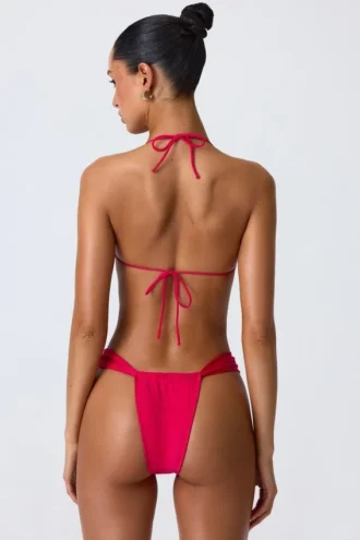 Top de bikini con cuello halter y fruncidos decorados Clearwater en rosa frambuesa