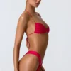 Top de bikini con cuello halter y fruncidos decorados Clearwater en rosa frambuesa