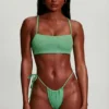 Top de bikini con tirantes y escote redondo de seersucker en verde espuma de mar
