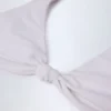 Top de bikini Santona con detalle de nudo en blanco